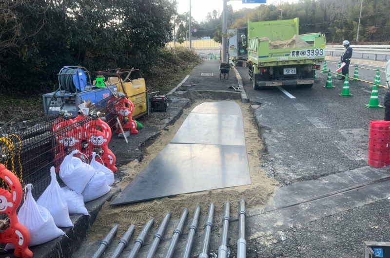 国道２号２９号舗装修繕他工事(情報ボックス移設)